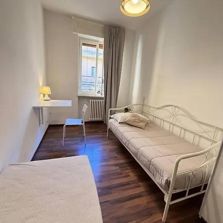 Trilocale Moderno 2min Leonardo Academy, Centro Apartment